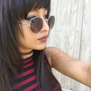 Meet your Posher, Melanie